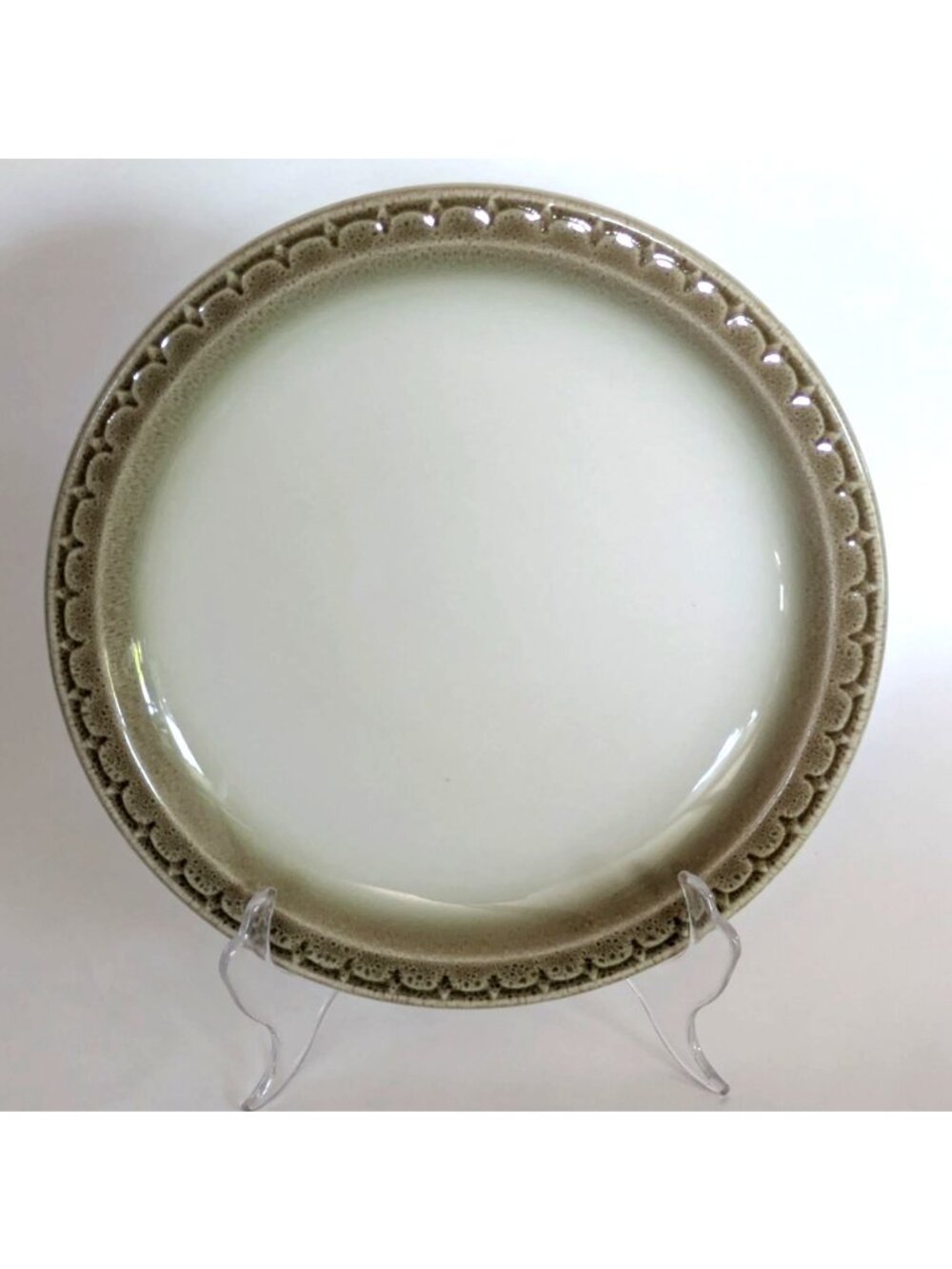 Syracuse China Cinnamon Pattern USA Dinner Plate Beige Brown Scalloped Design